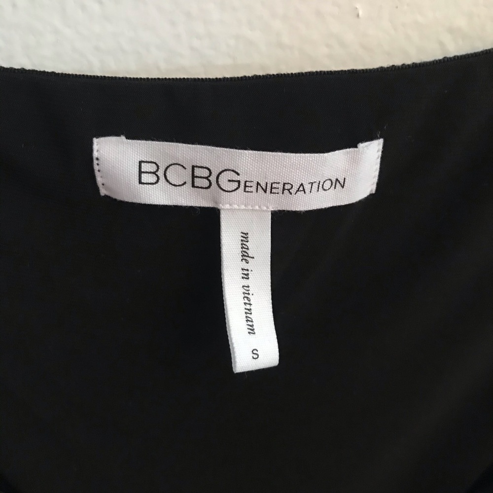NWT bcbgeneration off the shoulder dress - Picture 3 of 8